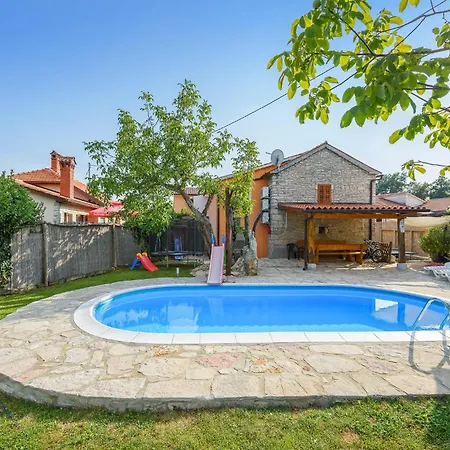 Pet Friendly In Pazin Semesterbostad