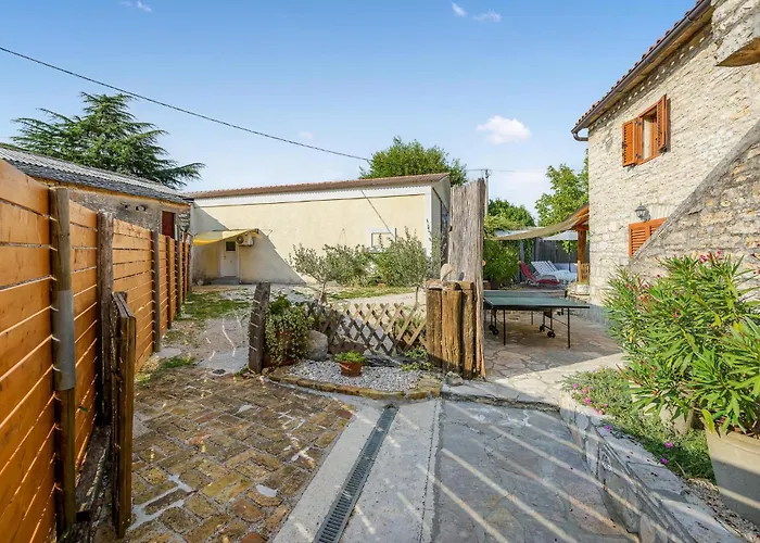 Pet Friendly In Pazin * Heki
