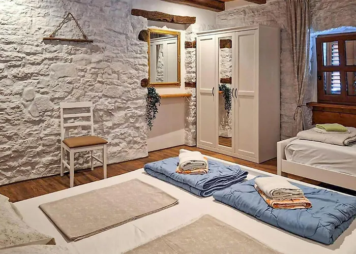Ferienhaus Pet Friendly In Pazin