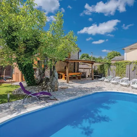 Holiday home Stunning In Pazin With Wifi Heki