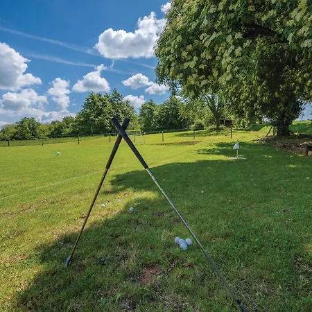 Stunning In Pazin With Wifi Holiday home Heki
